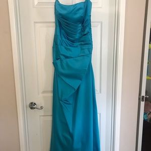 David’s bridal bridesmaid dress NWT